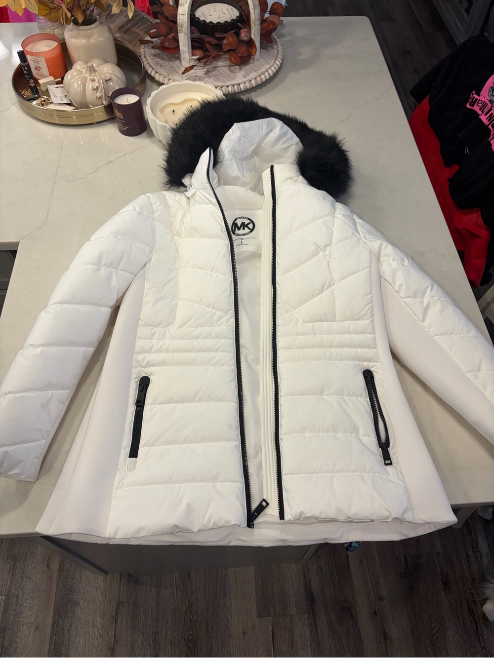 Michael Kors White Quilted Ski Jacket with Black Faux Fur Hood Trim